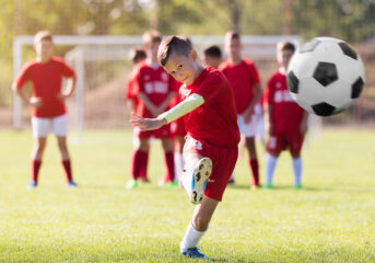 Doorzaaien van sport/speelvelden: Begin nu!