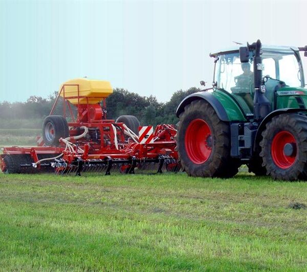 Optimale omstandigheden voor het doorzaaien van grasland met Field Star Doorzaai